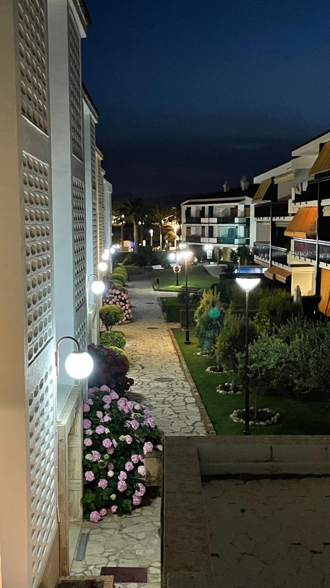 Precioso Apartamento Con Piscina Urbanizacion Playazul カンブリルス エクステリア 写真
